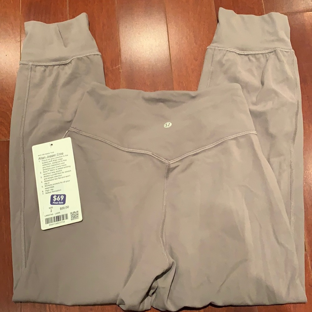 Align jogger crop
